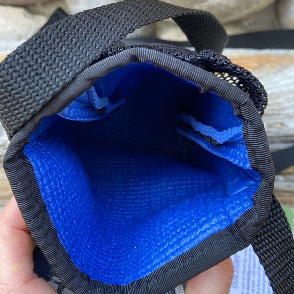 NWT OlovesM Eco-Friendly Cell Phone & Water Bottle Plus Made with Yoga Mats Bag - Picture 8 of 11